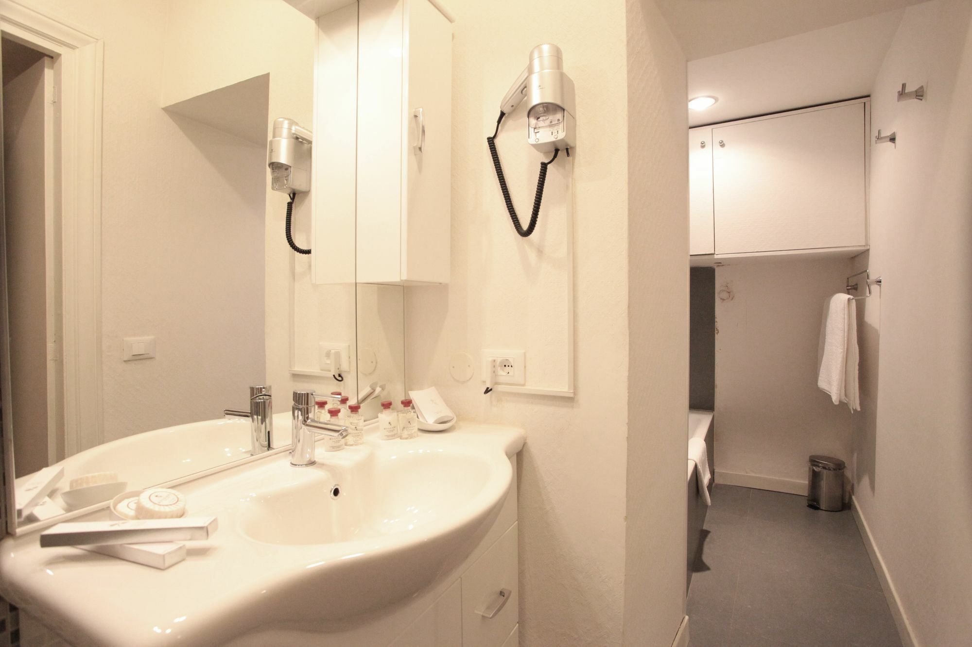 Luxury Fashion Suites โรม ภายนอก รูปภาพ